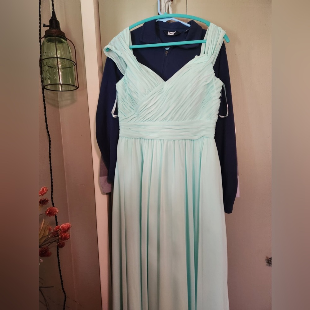 Elegant Mint Green Pleated Dress